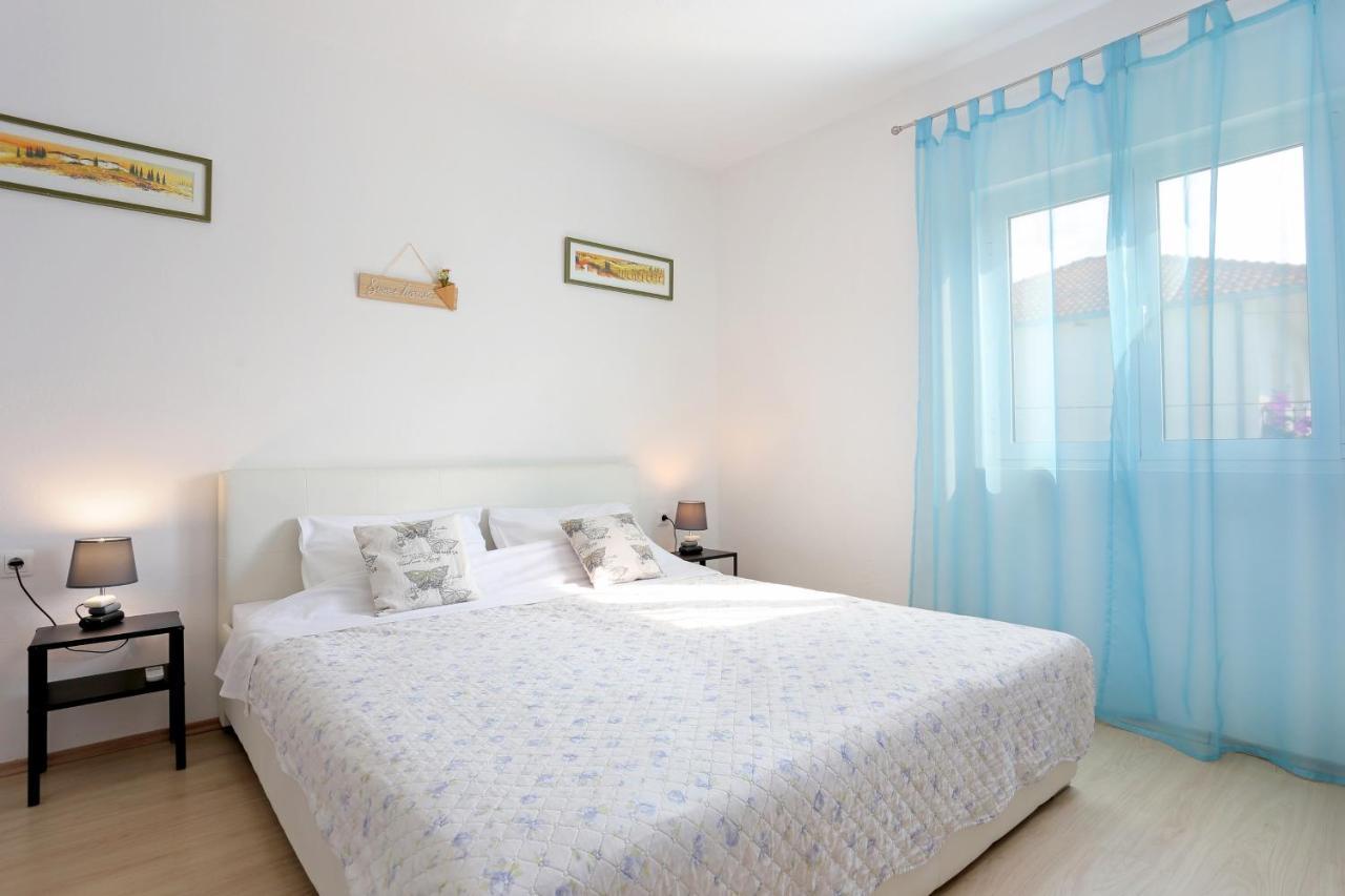 Seaside Holiday House Poljica, Trogir - 5161 Marina  Exterior foto