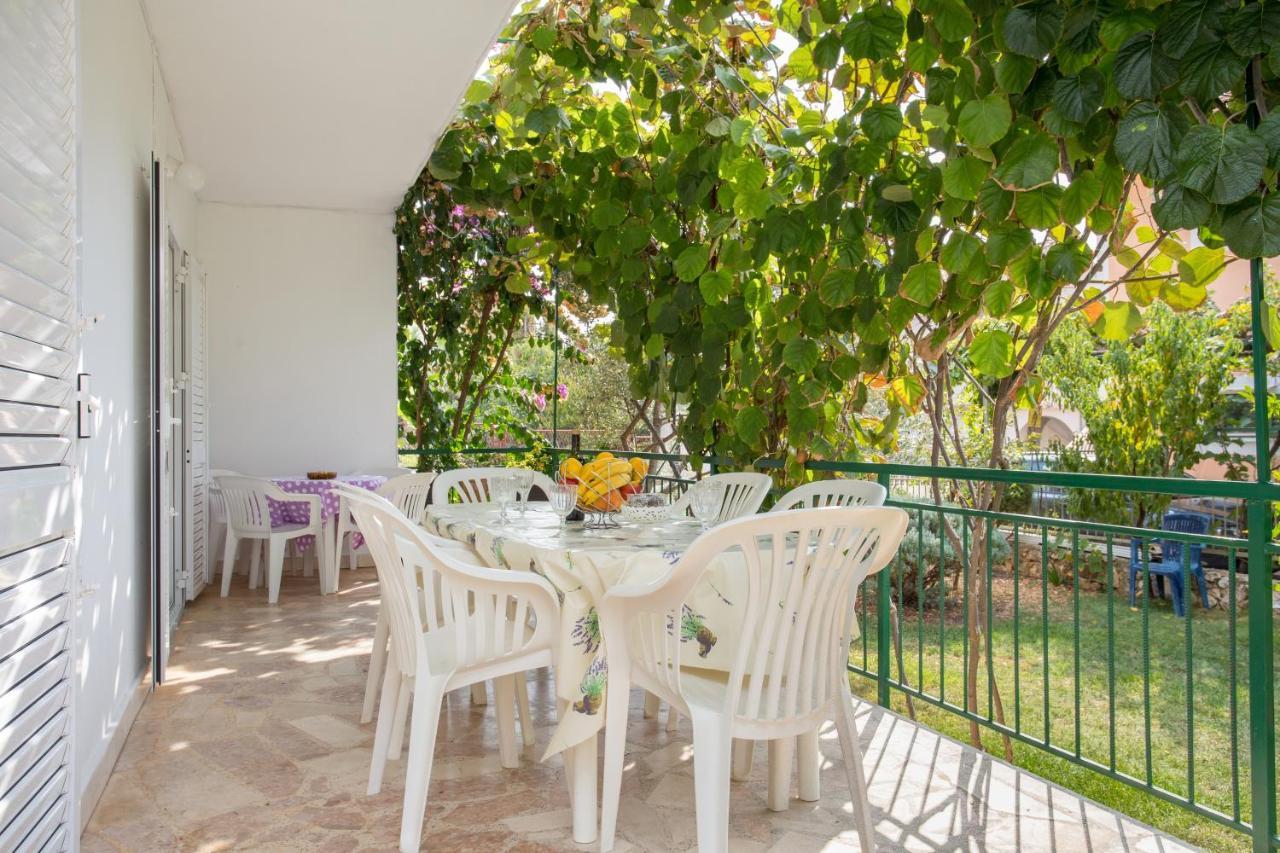 Seaside Holiday House Poljica, Trogir - 5161 Marina  Exterior foto